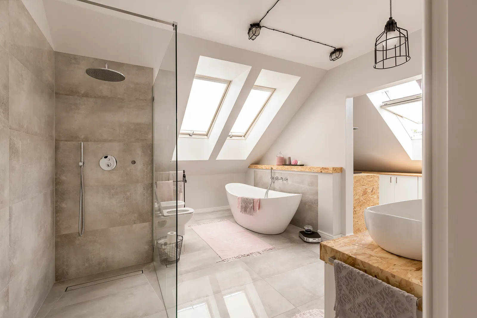 Modernes Badezimmer